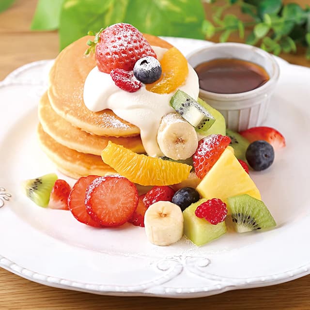 フルーツたっぷりパンケーキ（1枚目）