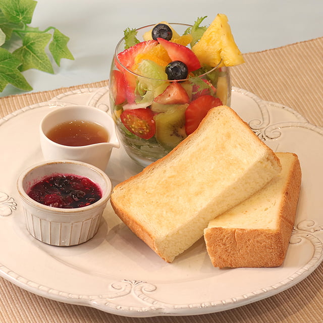 特製すだちドレッシングのフルーツサラダ＆トーストランチ