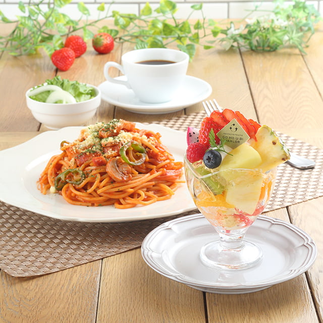 【平日限定】特製ミニパフェ付ランチ